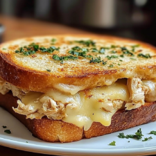Cheesy Chicken Garlic Bread Sandwich