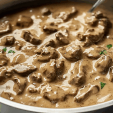 Old-Fashioned Beef Stroganoff