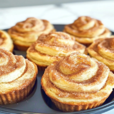 Cinnamon Sugar Cruffins