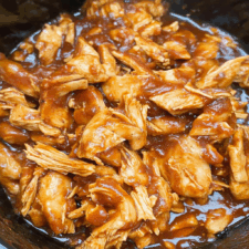 Tender and Tangy BBQ Chicken Crockpot Recipe