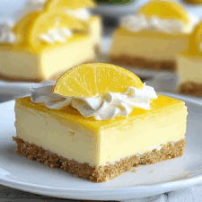 No Bake Lemon Cheesecake Bars